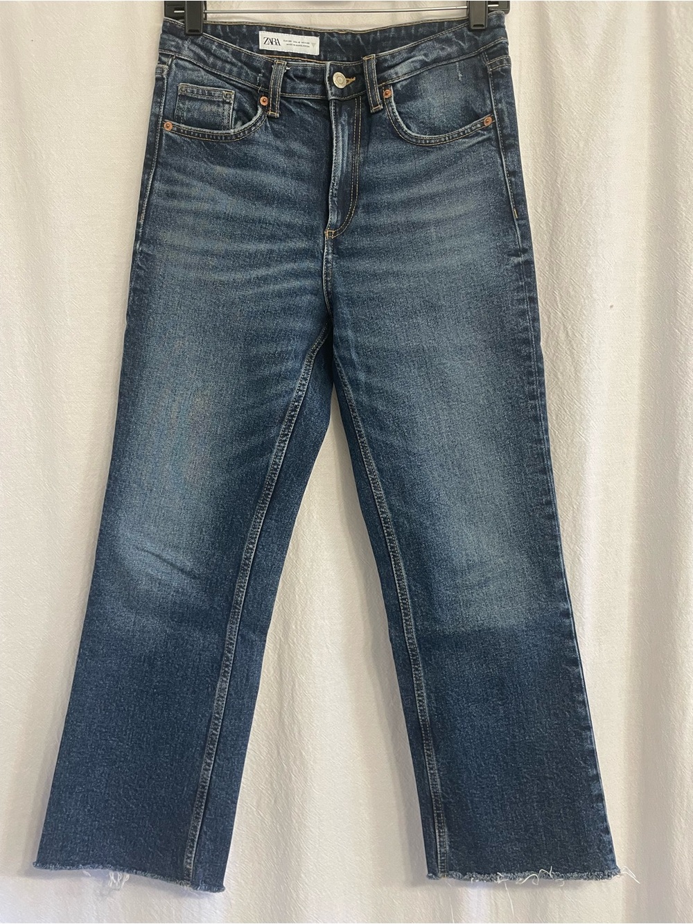 ZARA Women’s Medium Blue Straight Jeans with Raw Hem, size 4